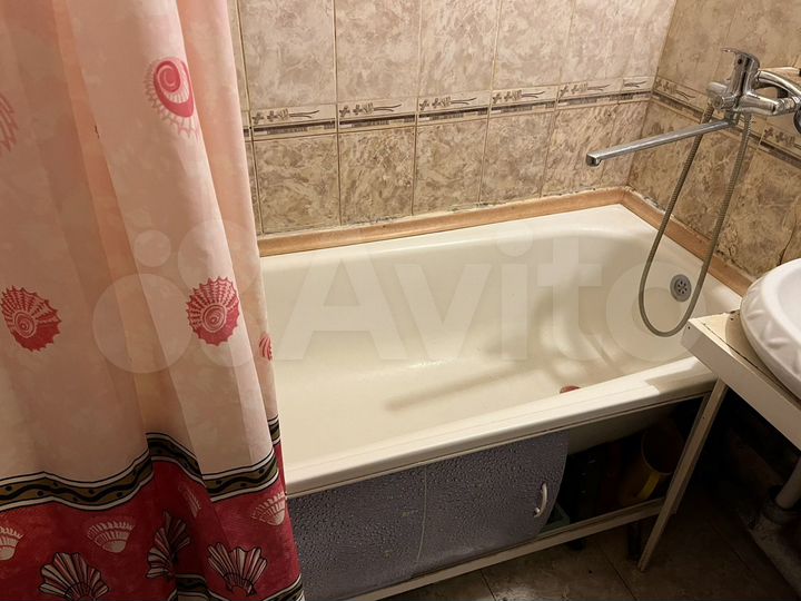 1-к. квартира, 42 м², 6/10 эт.