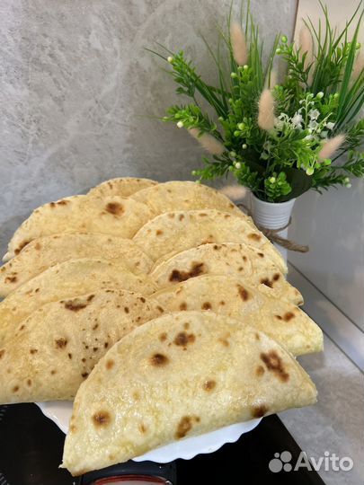 Домашняя еда(лапша,кыстыбый,салаты,закуски)