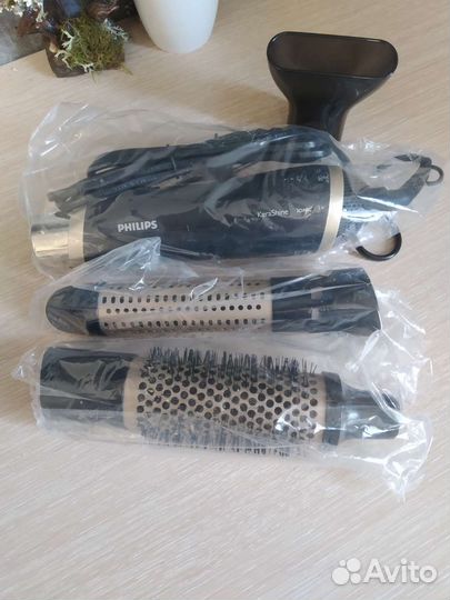Фен щетка стайлер Филипс новая