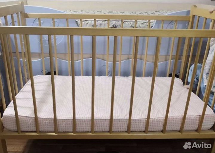 Детская кроватка
