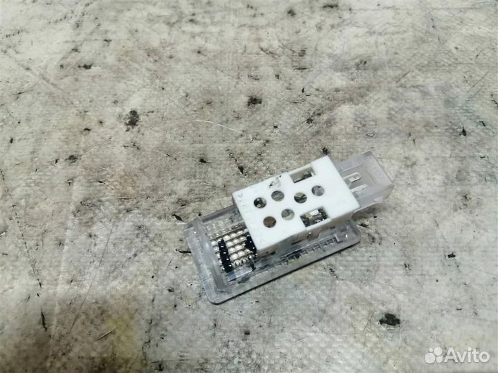 Плафон салонный Audi A8 D3 4E 2004-2010