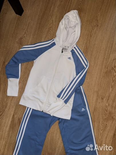 Спортивная одежда женская