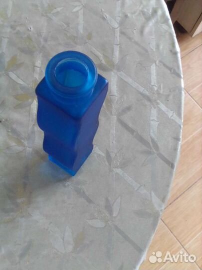 Ваза цветное стекло IKEA, синяя интерьерная