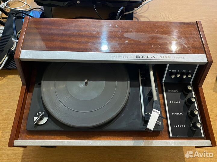 Электрофон Вега-101