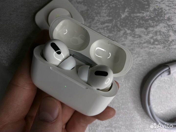 Наушники Apple AirPods Pro