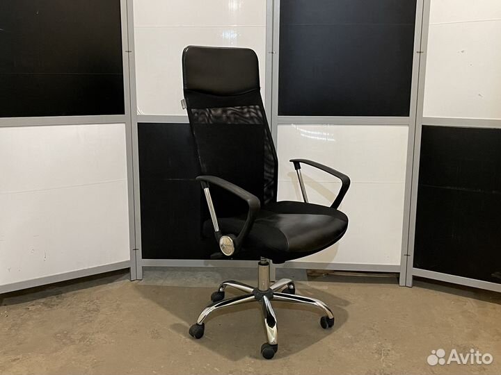 Кресло руководителя спинка сетка