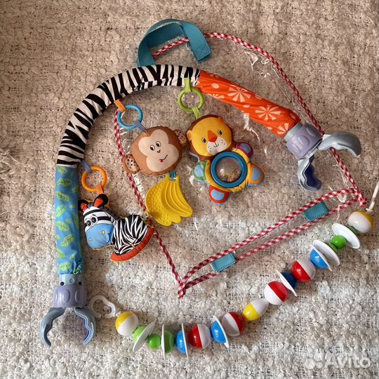 Дуга с игрушками