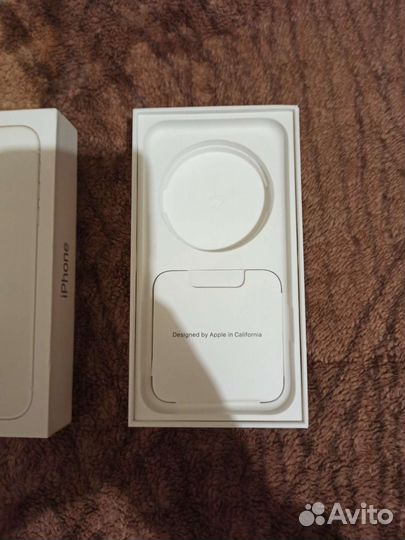Коробка от iPhone