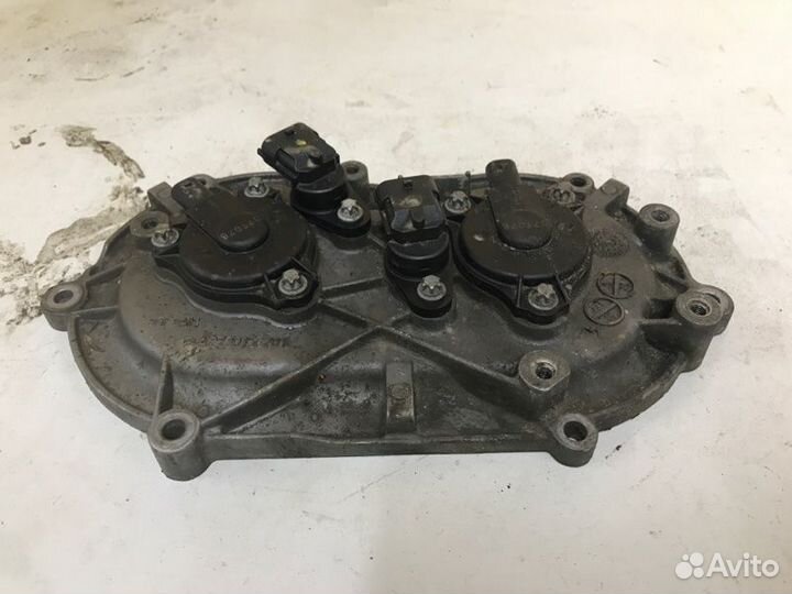 Крышка головки блока цилиндров Mercedes-Benz М272