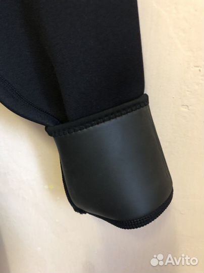 Гидрокостюм