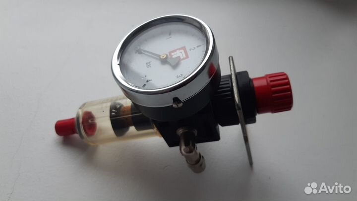 Манометр радиального подключения FC