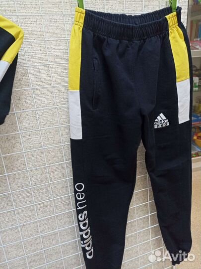 Спортивный костюм Адидас