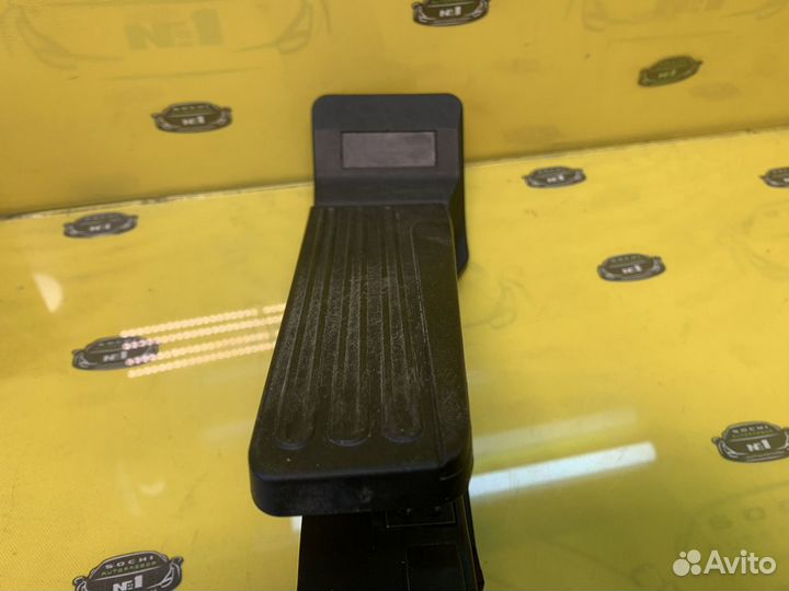 Педаль Газа Infinii nissan Y51 M25 M37 M56 Fuga