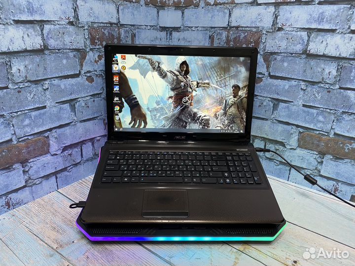 Ноутбук asus i3/6Gb/SSD+HHD