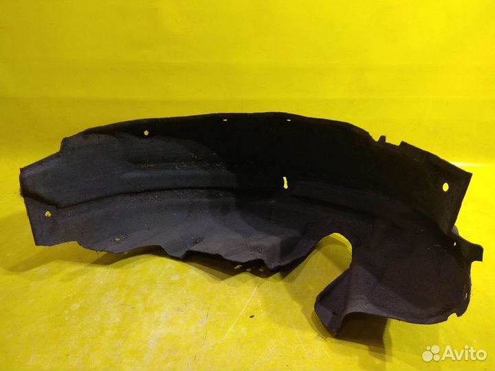 Задний подкрылок Avensis 3 T270 Универсал Авенсис