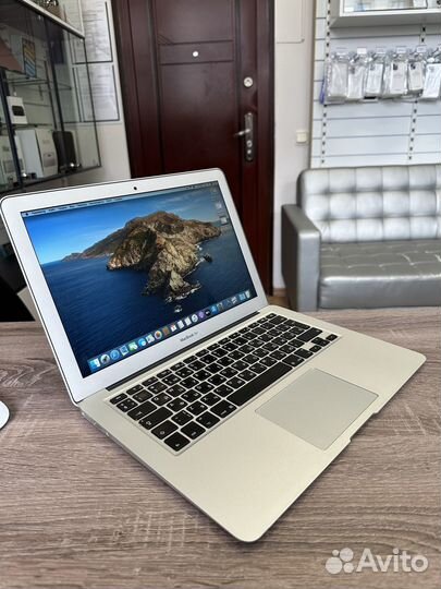 MacBook Air 13 2017 i7/8GB/512GB