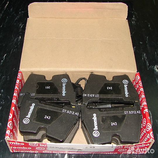 Тормозные колодки передние для Lamborghini