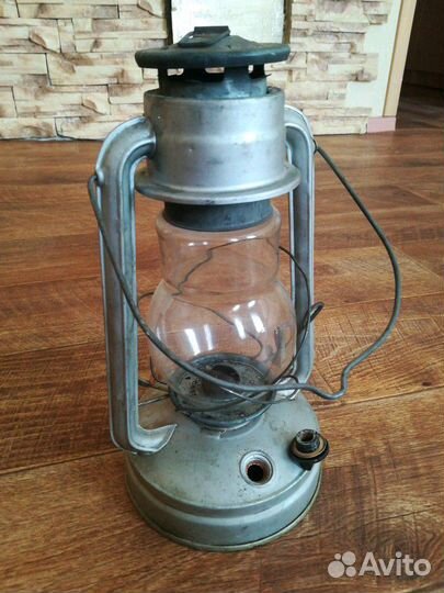 Керосиновая лампа