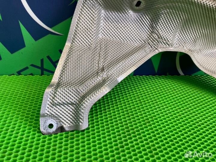 Тепловой экран Bmw X5 E70 N57D30A 2012