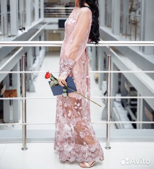 Вечернее платье