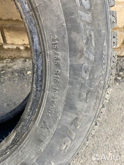 Pirelli Winter Ice Zero 215/65 R16