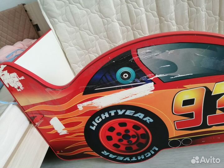 Детская кровать машина с матрасом