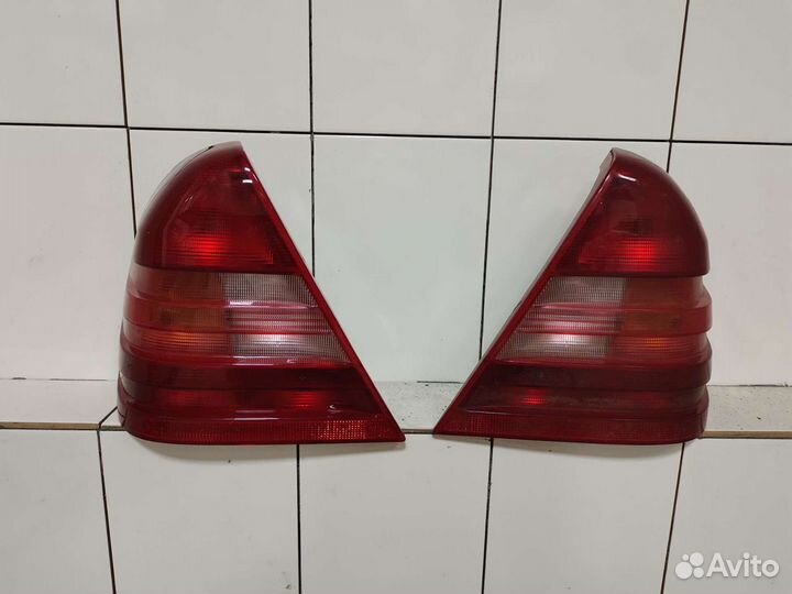 Стоп сигнал mercedes