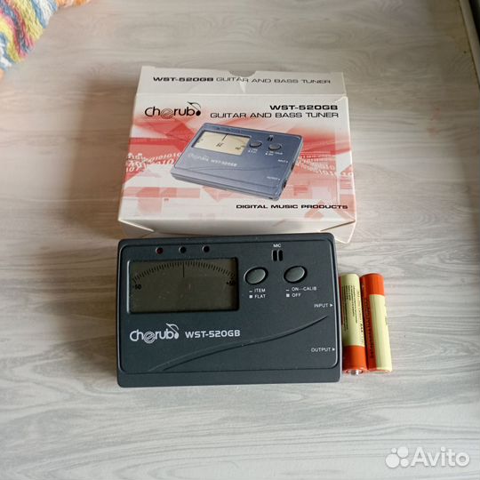 Тюнер для настройки гитары