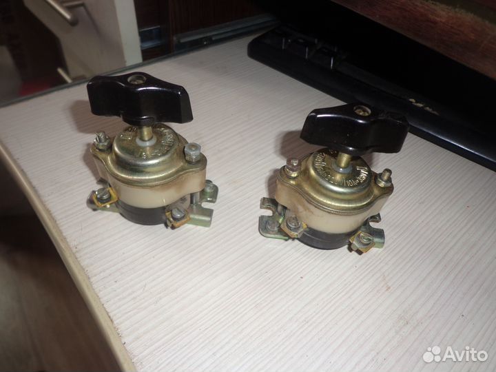 Тумблеры, пакетные переключатели, кнопки