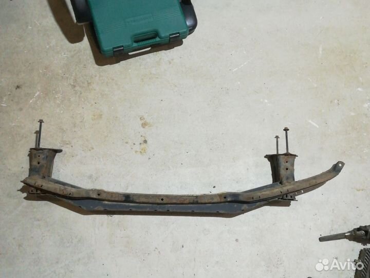 Усилитель бампера переднего Хонда Аккорд V