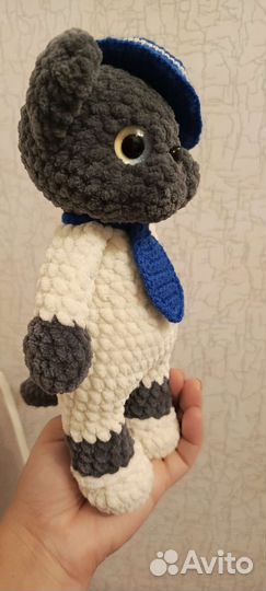 Котик вязаный