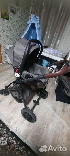 Коляска 3 в 1 с автолюлькой