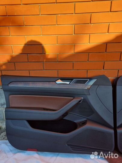 Дверные карты Passat B8