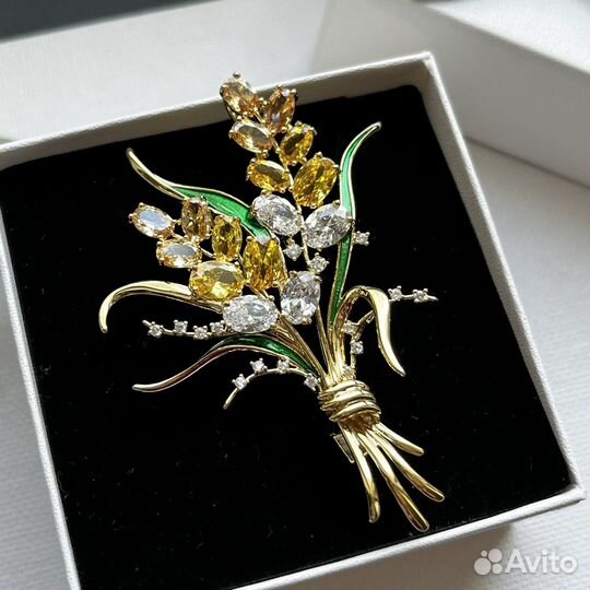 Брошь букет