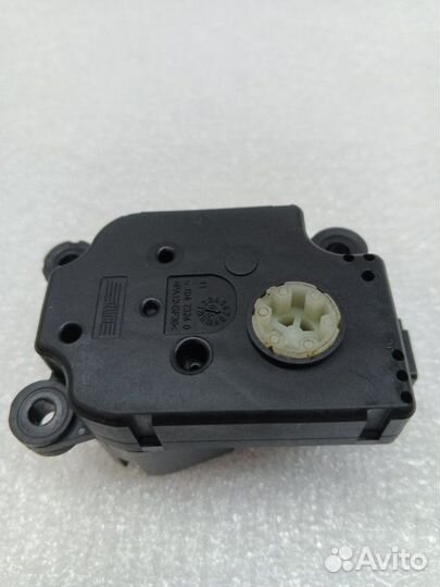 Сервопривод заслонок печки Land Rover Discovery 3