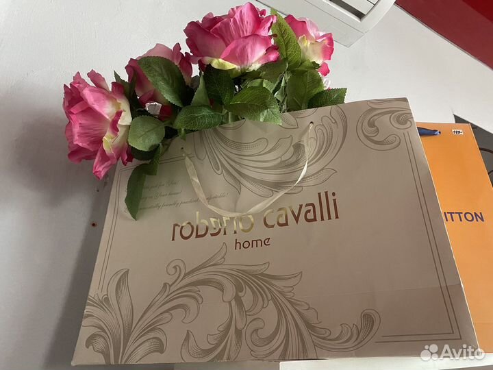 Пакет louis vuitton,лабутен,cavalli