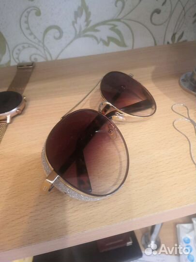 Солнцезащитные очки женские