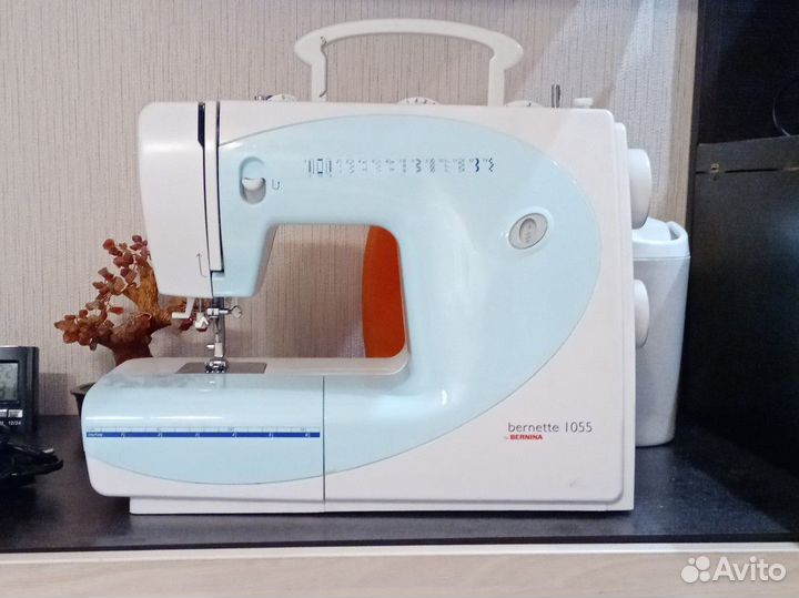 Швейная машина bernette 1055