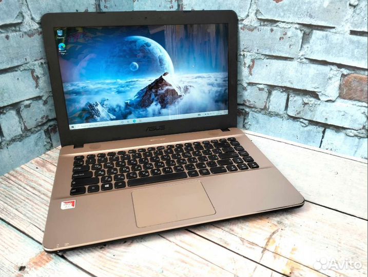 Ультрабук asus на A6-9220/ RAM 4/ SSD