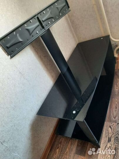 Стеклянная тумба под тв