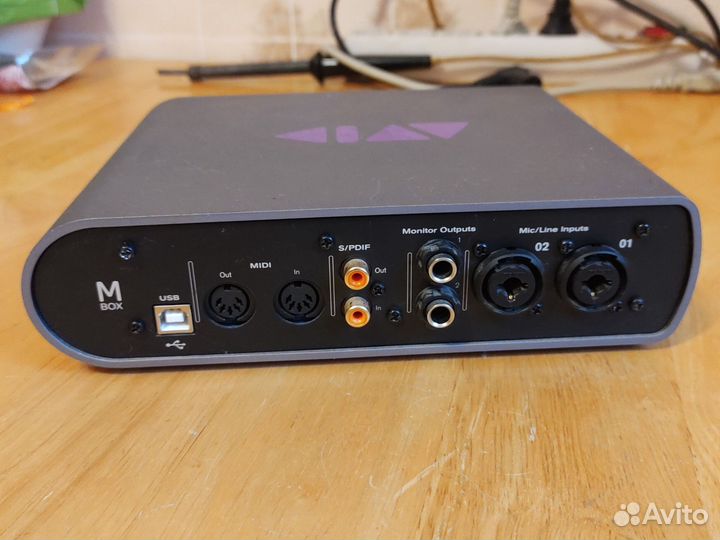 Звуковая карта Avid mbox3