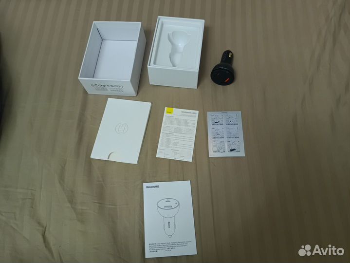 Зарядник автомобильный для телефона