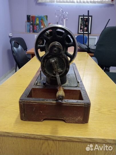 Швейная машинка подольская ручная