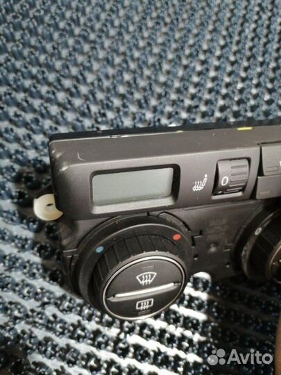 Блок управления климат-контролем Volkswagen Passat