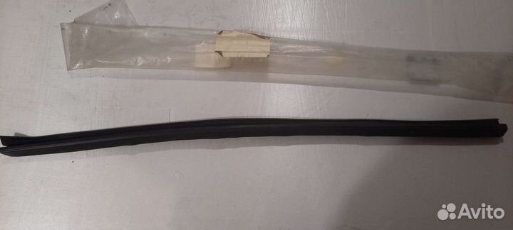 Накладка ст. пер. лев. Ford Focus II (1331931)