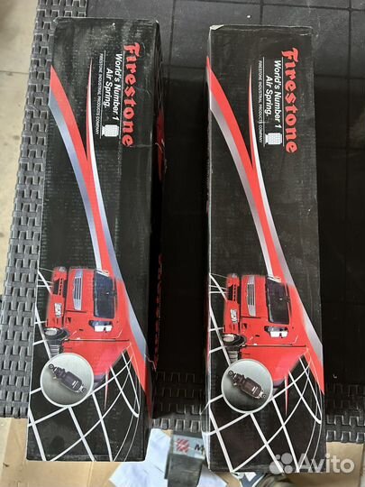 Амортизатор кабины задний с пневмо Ивеко Стралис