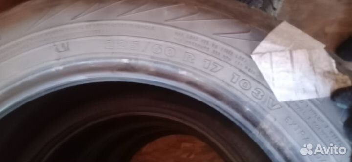 Nokian Tyres WR 225/60 R17 103V