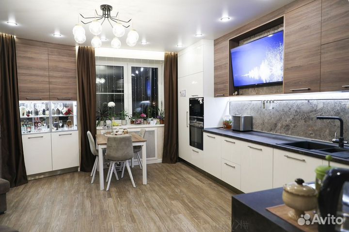 Кухня в потолок