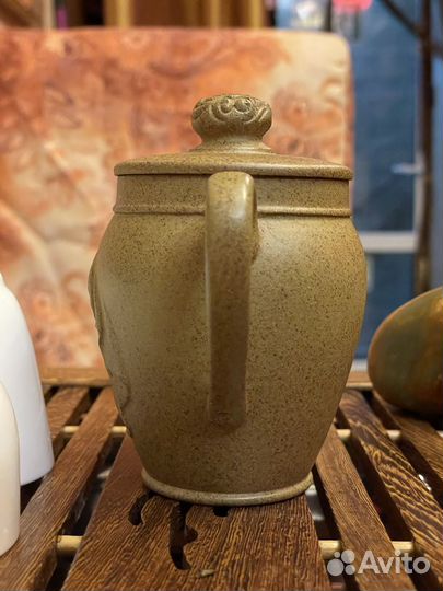 Чайник из пористой исинской желтой глины