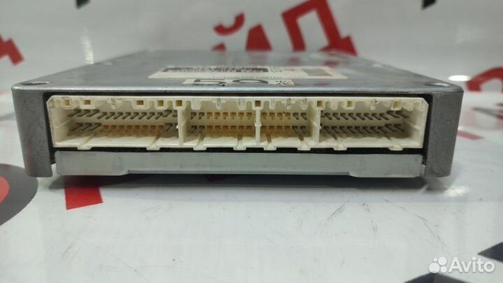 Блок управления двс Toyota Vitz SCP10 1SZ 2001.03